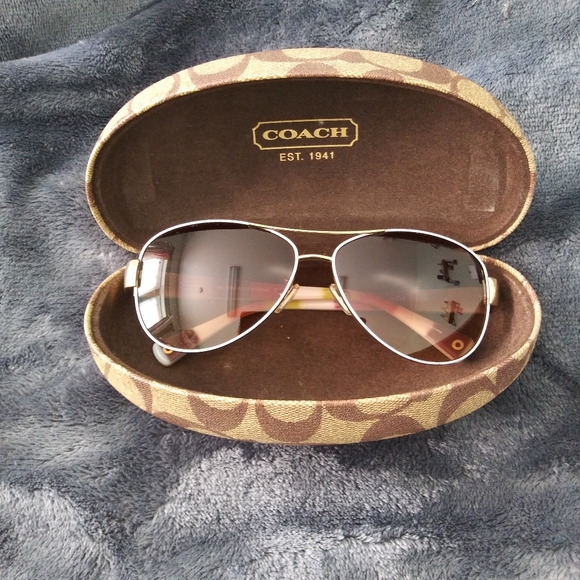 Coach Sunglasses - Picture 3 of 4